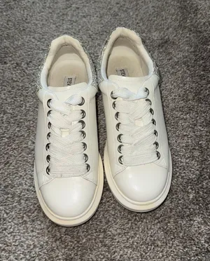 Steve Madden Sneakers thumbnail 1