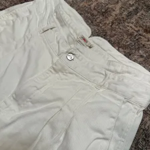 Faherty Rikki Organic Cotton High Waisted Shorts Cream White XL thumbnail 4