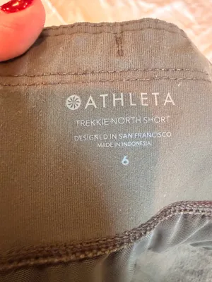 Athleta Trekkie North Shorts Women’s Size 6 Dark Olive Green Hiking Travel thumbnail 3