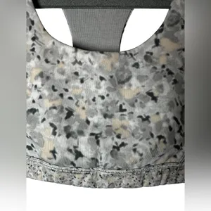 Lululemon‎ Top Speed Bra Size 6 Petite Fleur Silver Spoon Gray Print thumbnail 5