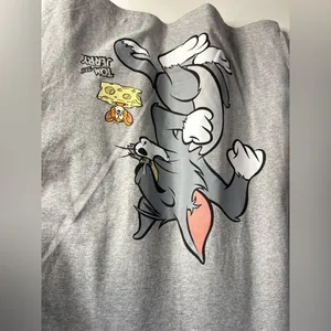 Tom and Jerry pullover Gray Short Sleeve Tee. New with tag. thumbnail 5