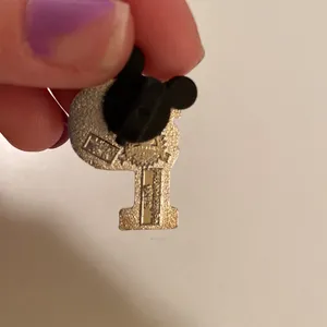 Disney Official Trading Pin thumbnail 2