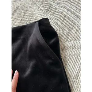 Express Medium Velvet Black Mini Skirt thumbnail 3