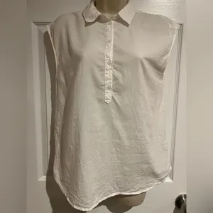 H‎ & M White Collar 5 Button Sown V Neckline Cotton Blouse Women’s Size 4 thumbnail 5