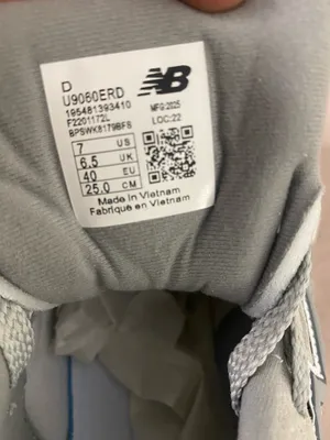 New Balance 9060 Men's Running Shoes Size 7 thumbnail 8