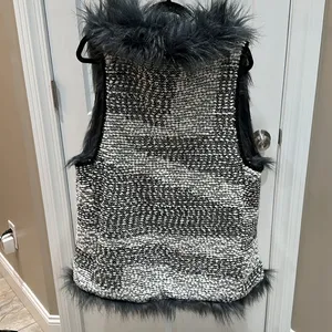 XL Faux Fur Vest with Gold Sequins thumbnail 2