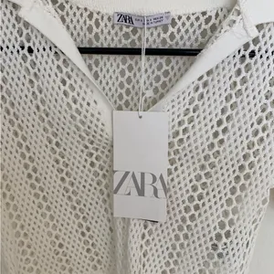 NWT Zara Crop Top thumbnail 2
