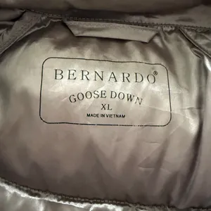 Bernardo Navy Blue Goose Down Puffer Vest Embroidered Logo Quilted Outerwear XL thumbnail 5