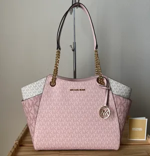 Michael Kors Purse thumbnail 1