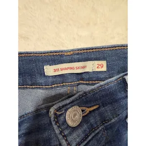 Levis‎ 311 Shaping Skinny Jeans Womens 29 Medium Wash Blue Raw Hem 19626-0471 thumbnail 6