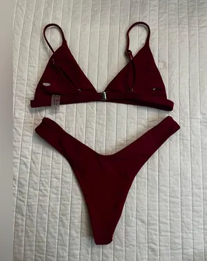 SHEIN burgundy high cut triangle bikini NWOT thumbnail 4