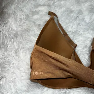 SKIMS Tan Bra Nude size 34D thumbnail 2
