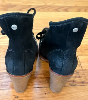 UGG Australia Calynda 1002166 Black Suede Shearling-Lined Lace-Up Heeled Boots 7 thumbnail 4