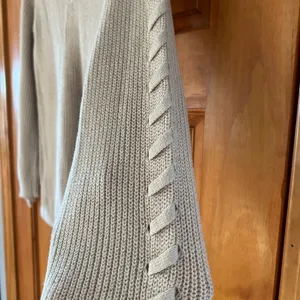 American Eagle Cable Knit V Neck Sweater Laced Sleeve thumbnail 2