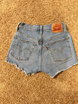 Levi’s 501 Denim Shorts thumbnail 2