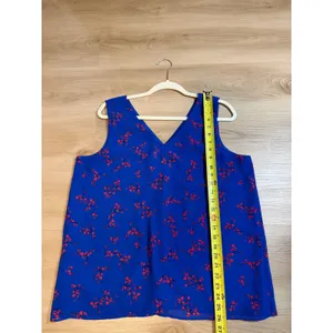 Ann Taylor Factory Tank Top Blue L Womens Floral V-Neck Sleeveless‎ Blouse thumbnail 5