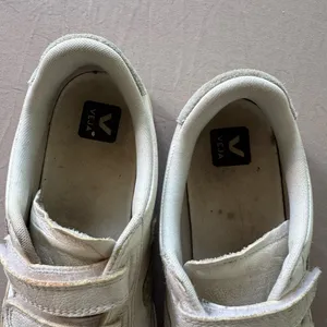 Veja RECIFE LEATHER Velcro Sneakers thumbnail 5