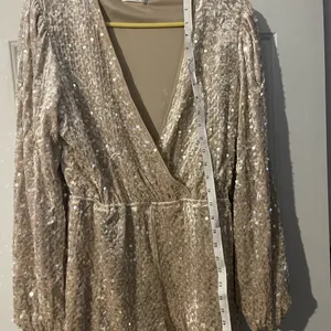 SZ Med GOLD V~Neck plunge neckline Romper, sequins Holiday,Party resort vacation thumbnail 1
