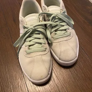 💜 Adidas Gazelle Sneakers Tennis Shoes in Seafoam Mint Green thumbnail 3