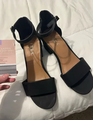 Serra ladies block heel thumbnail 1
