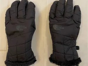 The North Face Black Faux Fur Cuff Insulated Mittens thumbnail 1