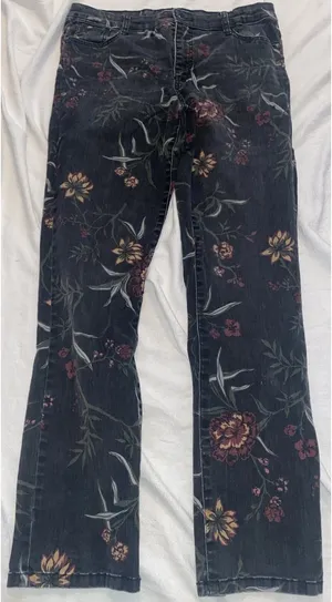 Bandolino Ladies Amy Black Floral Print Modern Straight Leg Pants Jeans Size 10 thumbnail 1