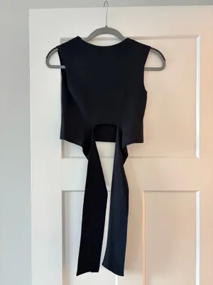 Wild Fable Sleek Black Tie-Back Crop Top thumbnail 2