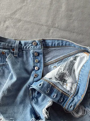 Levis Women's 501 Quiet Riot Hi Rise Shorts Size 31 #260187 thumbnail 6