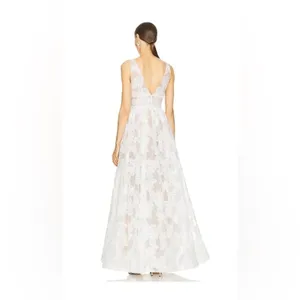 Bronx and Banco Lily Blanc Embroidered Gown US2/XS thumbnail 2