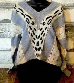 Women’s SHEIN sweater size small thumbnail 1