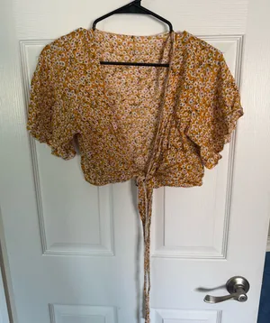 Shein Crop Top thumbnail 1