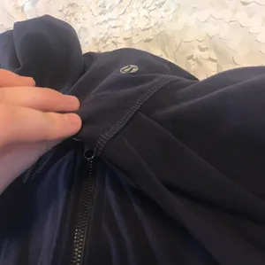 Lululemon jacket thumbnail 5