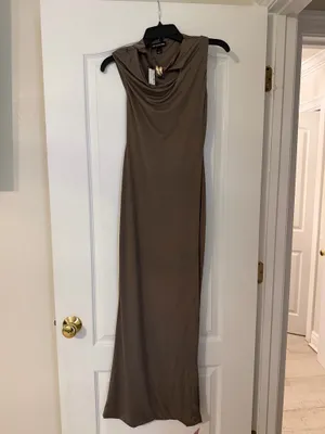 Pretty Little Thing Dress Bodycon thumbnail 2