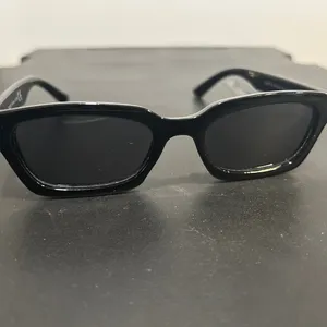 Classic Black Sunglasses thumbnail 7