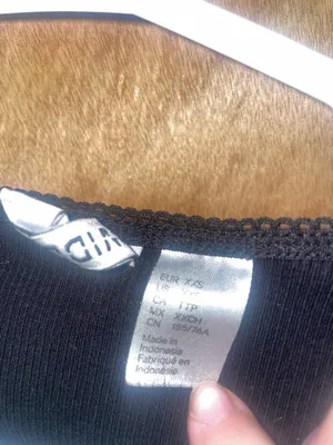 H&M Crop Top Black thumbnail 4