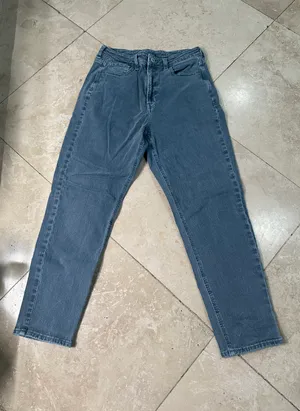 American Eagle Outfitters Stretch Mom Jeans thumbnail 1