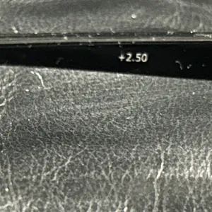 Black Reading Glasses +2.50 unisex NWOT thumbnail 4