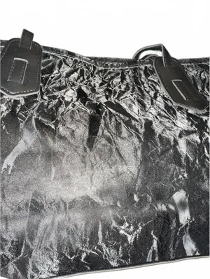 Black Women’s Textured Shoulder Bag Tote thumbnail 3