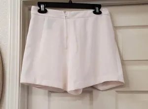 I.N. San Francisco Skort is a junior size 7. thumbnail 2