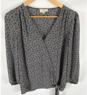 Ann Taylor LOFT Floral Pattern Flowy Fit Tie Bottom Blouse Size Small thumbnail 1