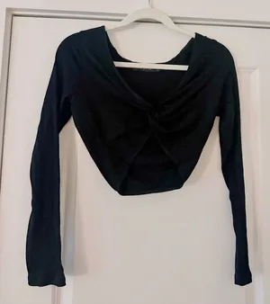 Black Top thumbnail 1