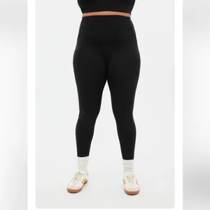 Girlfriend Collective Black Compressive Pocket 7/8th Legging Medium thumbnail 2
