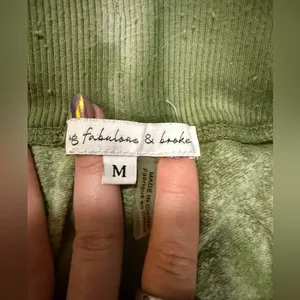 Young, Fabulous, & Broke Green and Cream Ombre Tie Dye Joggers Sweatpants Medium thumbnail 4