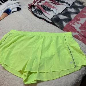 Fabletics workout shorts thumbnail 1