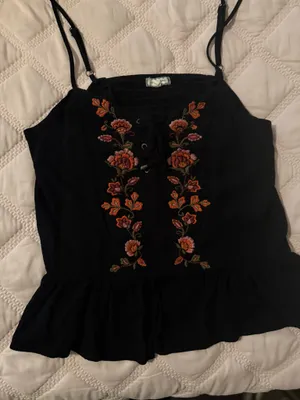 Eyeshadow Tank black with flowers  thumbnail 1