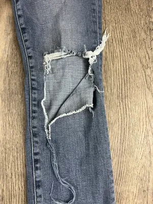 Good American Distressed Jeans thumbnail 3