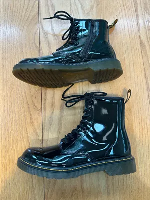 Dr. Martens 1460 Y Black Patent Boots Womens 7 Shiny Lace Up Side Zipper Boots thumbnail 3