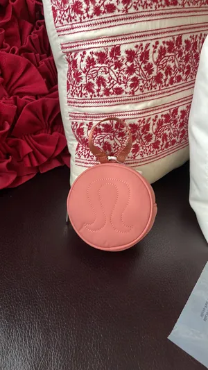 Lululemon logo pouch in pink savannah NWT in original package thumbnail 6