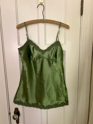 green slip top Size M thumbnail 2