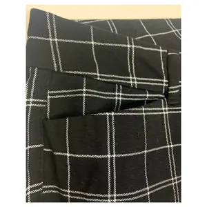 Women’s Old Navy Pixie Mid-Rise Plaid Checkered Capri Pants Black Grid Size 16 thumbnail 3